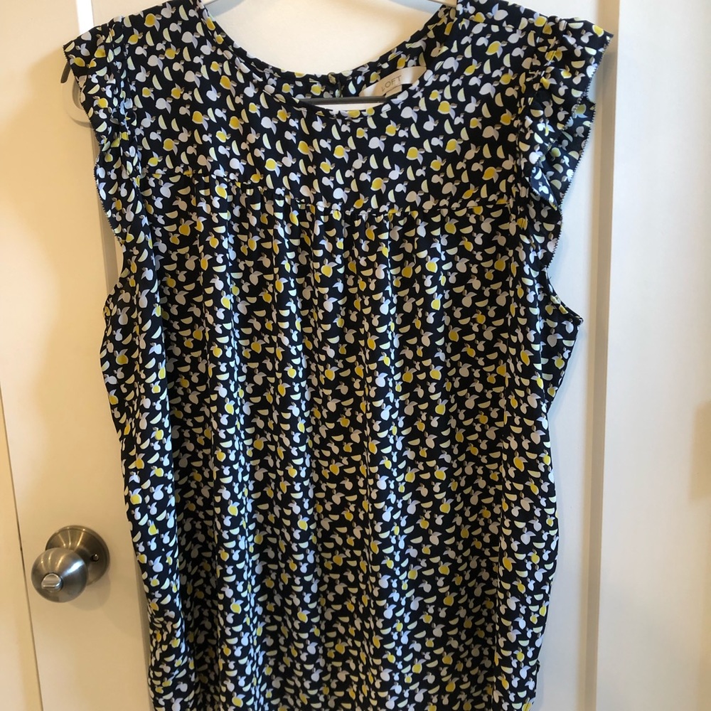 Sleeveless lemon blouse 🍋
